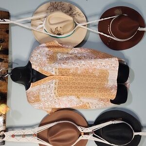 Cupcakes and Cashmere Top hi/lo